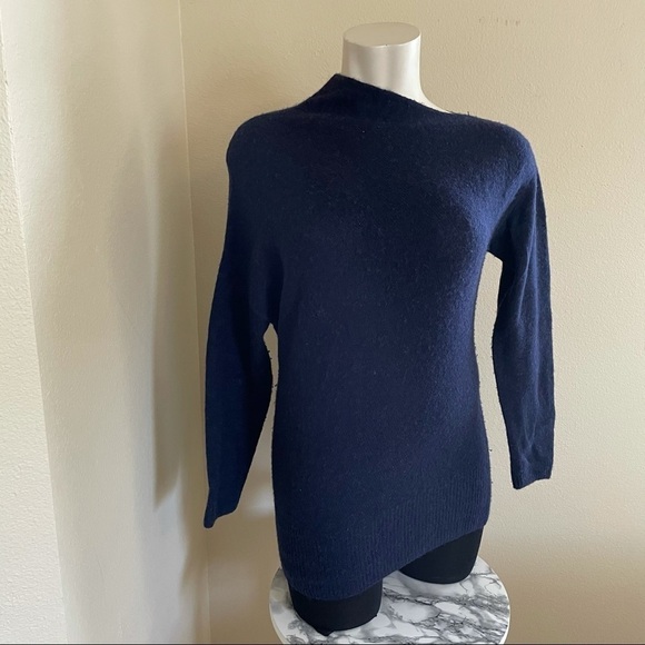 Elizabeth&James Brady asymmetrical neck sweater S - Picture 2 of 4